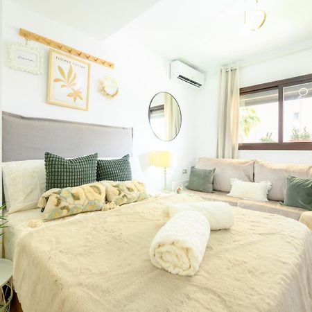 Estudio Con Parking Teatinos Malaga Living Екстер'єр фото